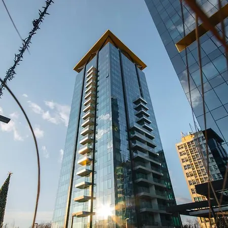 Apartman Panorama Loft 5 Star Location, Queen Bed, Views *