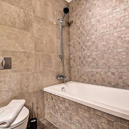 Panorama Loft 5 Star Location, Queen Bed, Views Apartman Bukarest