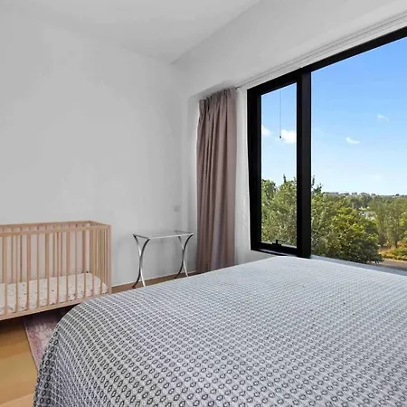 Apartman Panorama Loft 5 Star Location, Queen Bed, Views *